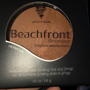 Younique Beachfront bronzer.